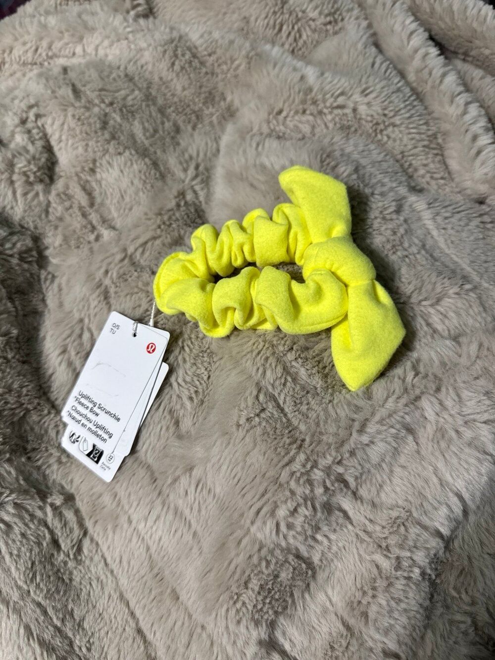 Lululemon Uplifting Scrunchie *Fleece Bow, Electric Lemon